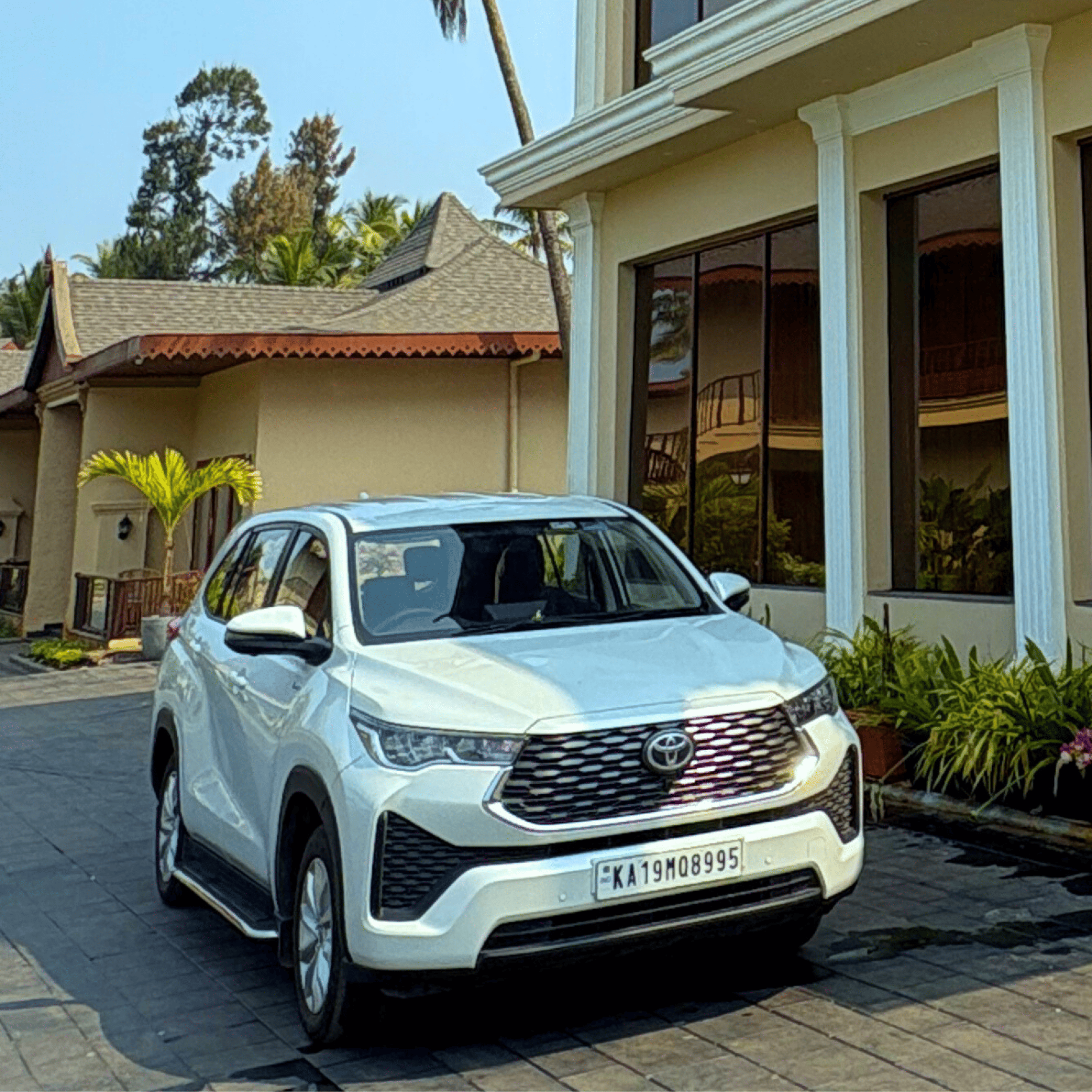 Airport Transfer Innova Hybrid